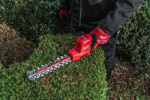 AKUMULATOROWE NOŻYCE DO ŻYWOPŁOTU 20CM M12FHT20-402 2*4.0AH