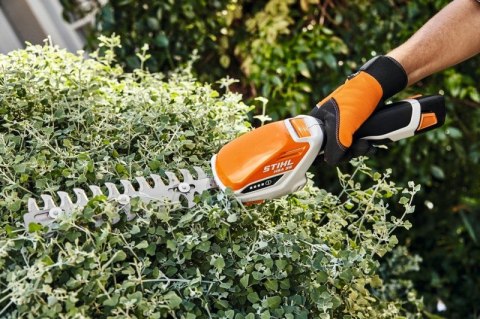 NOŻYCE AKUMULATOROWE DO TRAW I KRZEWÓW HSA 26 20CM 2*2.1AH