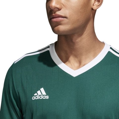 Koszulka piłkarska adidas Tabela 18 M CE8946 Koszulka piłkarska adidas Tabela 18 M CE8946