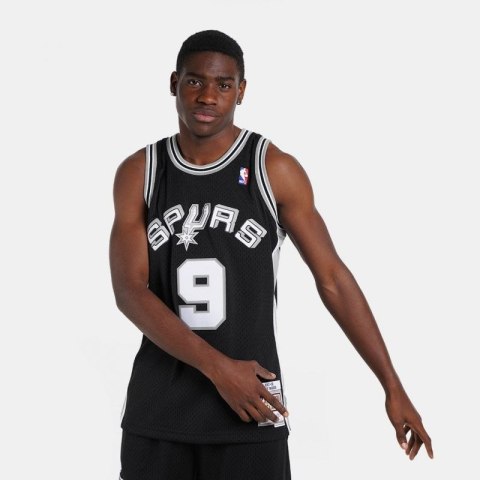 Koszulka Mitchell & Ness San Antonio Spurs NBA Swingman Jersey Spurs 2001 Tony Parker M SMJYLG19018-SASBLCK01TPA Koszulka Mitchell & Ness San Antonio Spurs NBA Swingman Jersey Spurs 2001 Tony Parker M SMJYLG19018-SASBLCK01TPA