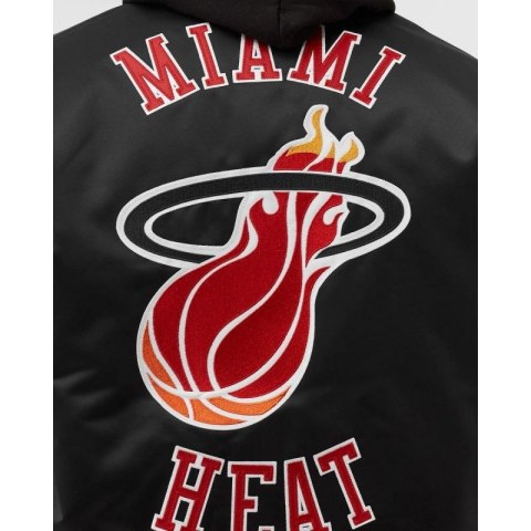 Kurtka Mitchell & Ness NBA Heavyweight Satin Jacket Miami Heat M OJBF3413-MHEYYPPPBLCK Kurtka Mitchell & Ness NBA Heavyweight Satin Jacket Miami Heat M OJBF3413-MHEYYPPPBLCK