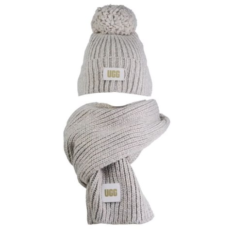 Zestaw czapka i szalik UGG Chunky Rib Knit Beanie Pom Set 21883-LGRY Zestaw czapka i szalik UGG Chunky Rib Knit Beanie Pom Set 21883-LGRY