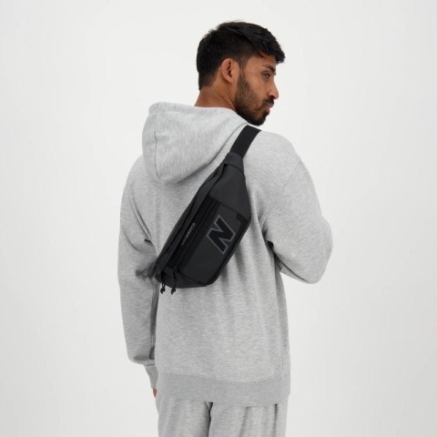 Saszetka, nerka New Balance Legacy Waistbag LAB23105BKK Saszetka, nerka New Balance Legacy Waistbag LAB23105BKK
