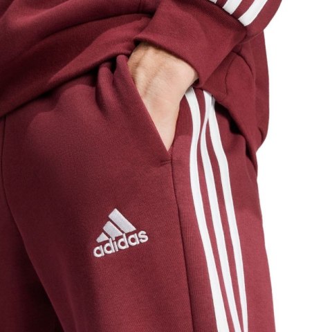 Spodnie adidas Essentials Fleece 3-Stripes Tapered Cuff M JG5951 Spodnie adidas Essentials Fleece 3-Stripes Tapered Cuff M JG5951
