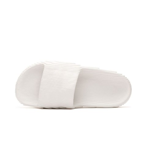 Klapki damskie/męskie adidas Adilette 22 Crystal White z wygodną profilowaną podeszwą białe (HQ4672)