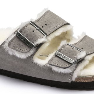 Klapki damskie/męskie ocieplane Birkenstock Arizona Shearling Stone Coin zamsz z wełną owczą regular szerokie (1017402)