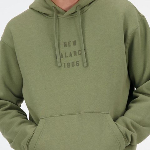 Bluza New Balance z kapturem Graphic Hoodie M MT41517DEK Bluza New Balance z kapturem Graphic Hoodie M MT41517DEK