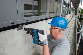 MŁOT UDAROWY OBROTOWY AKUMULATOROWY SDS+ GBH 18V-26 F 2*6.0A