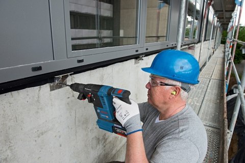 MŁOT UDAROWY OBROTOWY AKUMULATOROWY SDS+ GBH 18V-26 F 2*6.0A